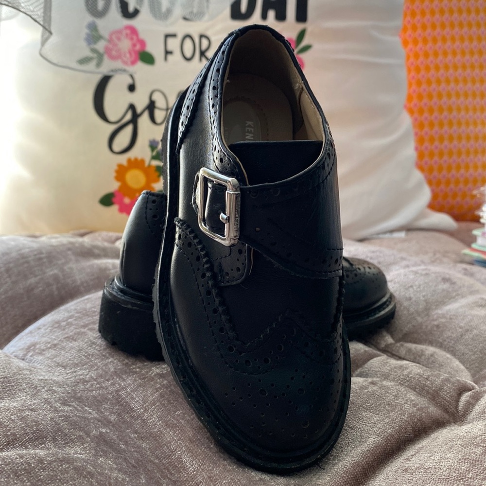 Kenneth Cole Wing-T, leather wing-tip Oxford